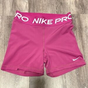 Nike Women's Pro 365 5" Shorts Size small Purple/Pink